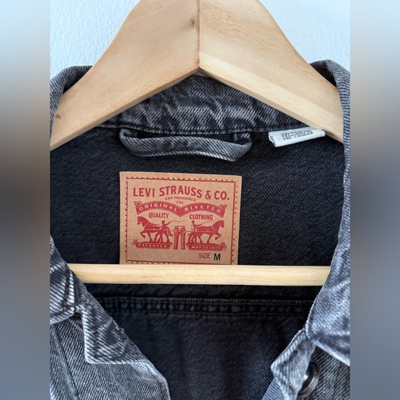 Levi’s trucker denim jacket - Picture 3 of 5